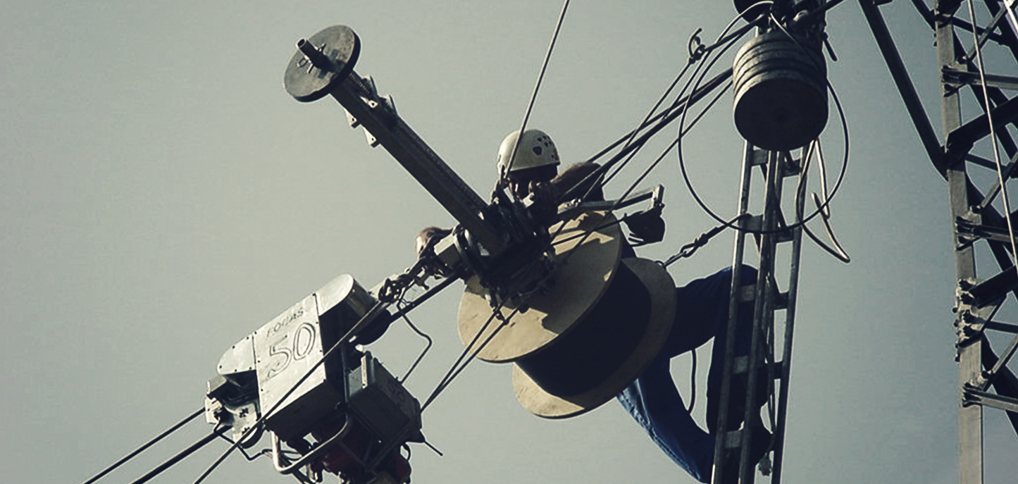 Začetek uvajanja prenosa podatkov preko optičnih vlaken, ovitih okoli vodnikov DV 110 kV